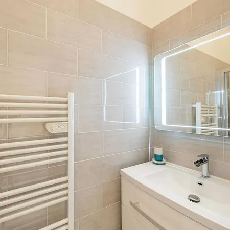 Appartement Beautiful Two Bedroom Near Croisette Cannes